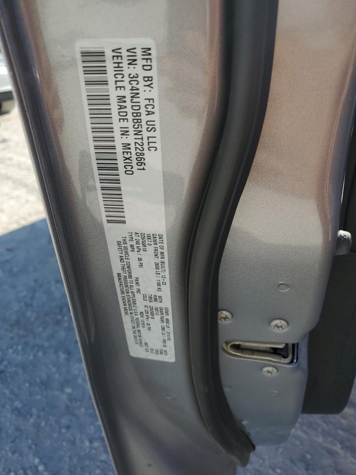 Jeep Compass Latitude Image 3