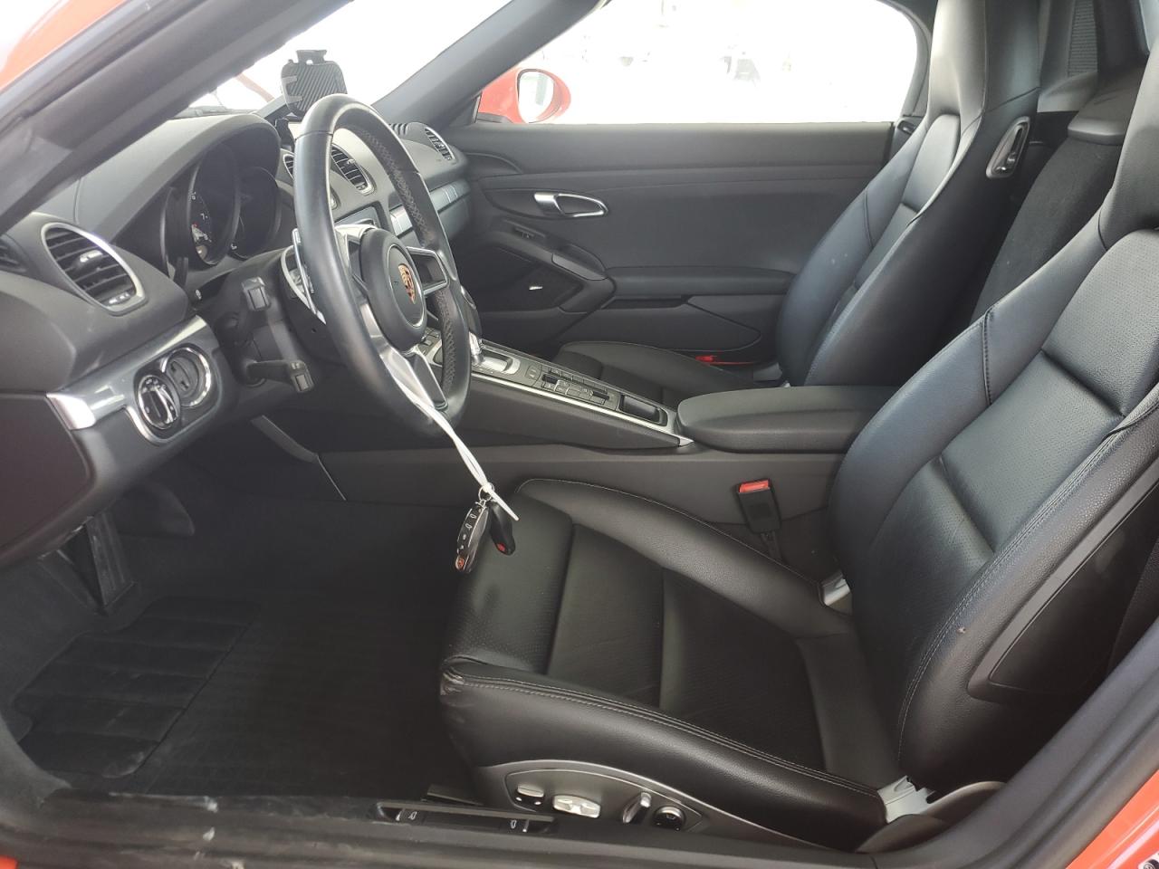 Porsche Boxster Image 4