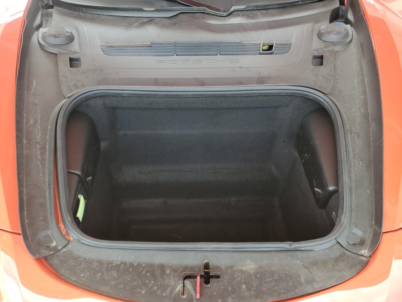 Porsche Boxster Image 8