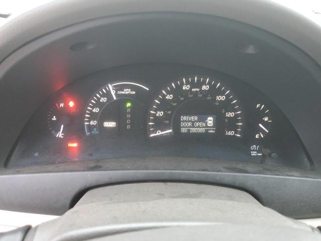 Toyota Camry Hybrid Image 9