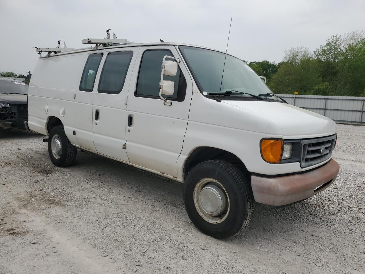 Ford Econoline E350 Super Duty Van Image 8