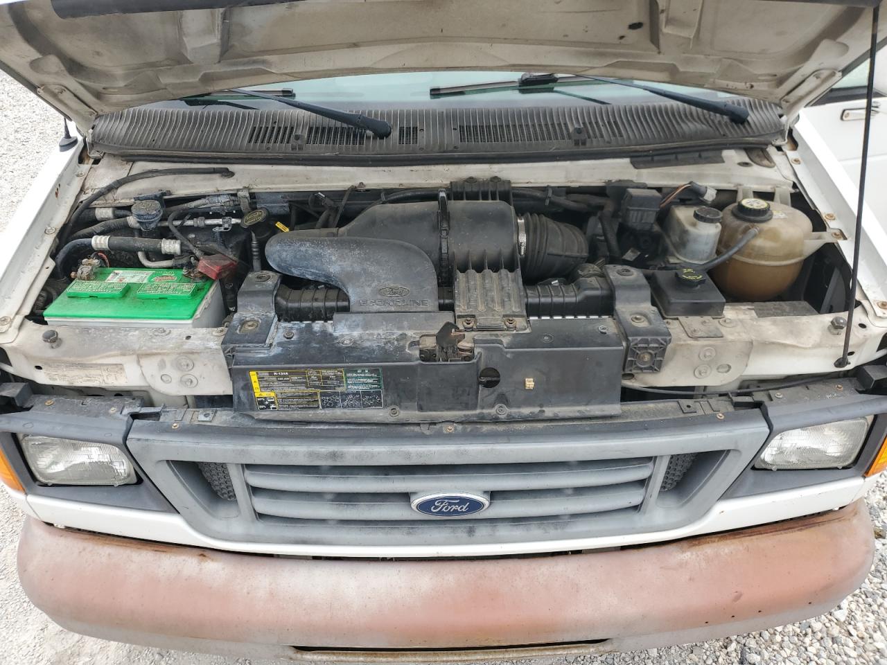 Ford Econoline E350 Super Duty Van Image 4