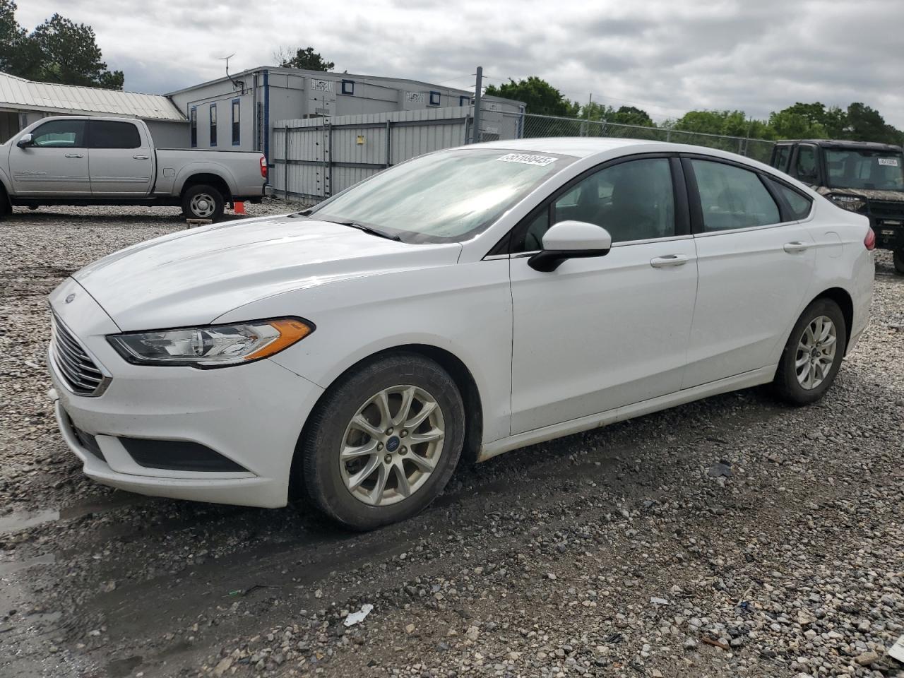 Ford Fusion S Image 1