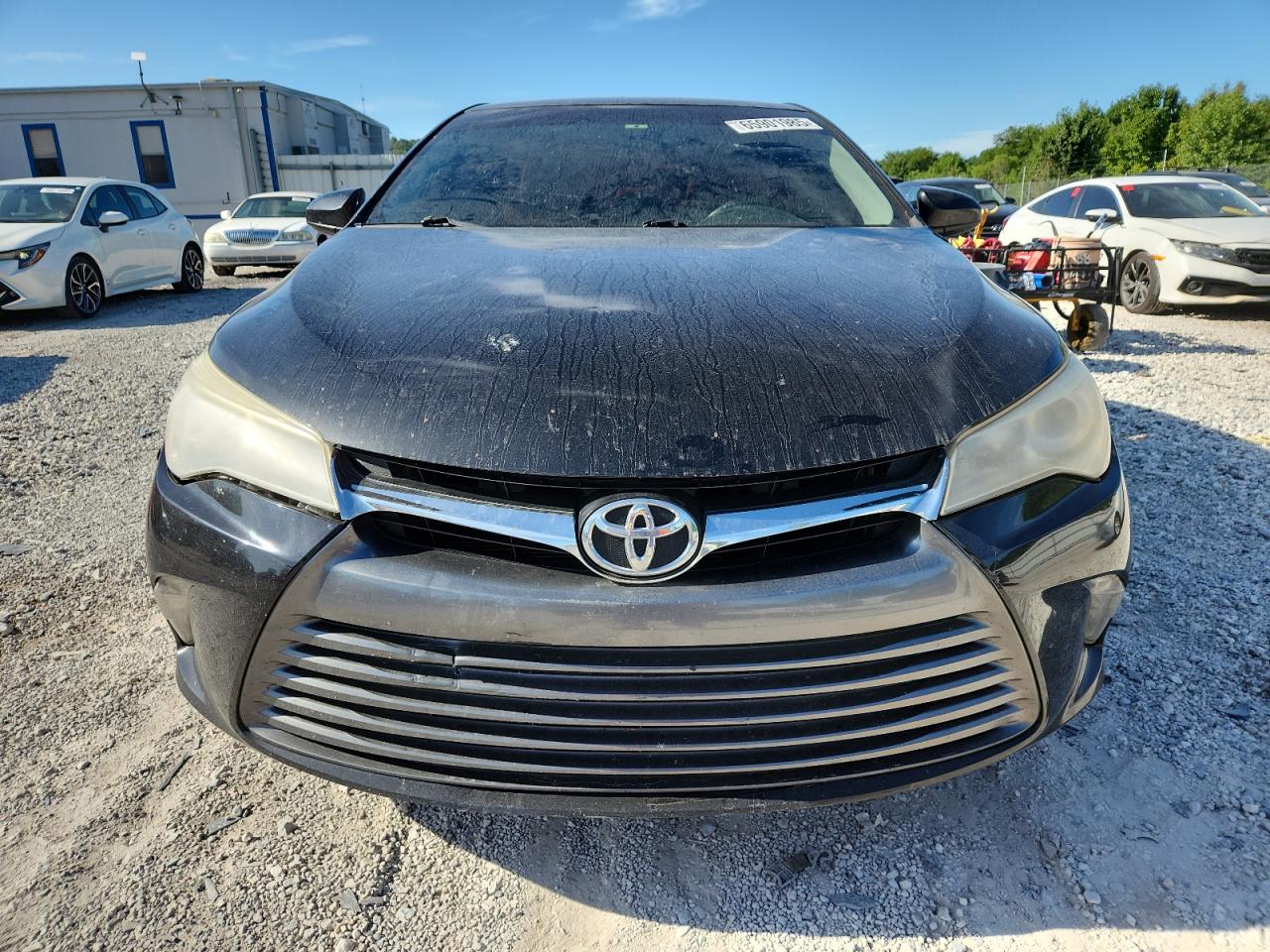 Toyota Camry Le Image 11
