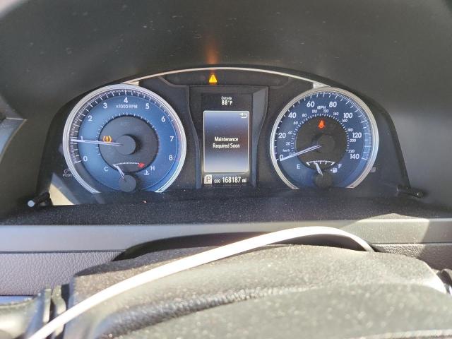 Toyota Camry Le Image 5