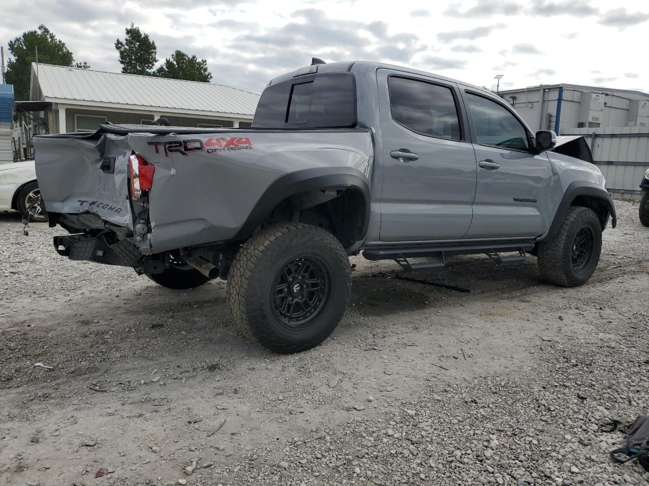 Toyota Tacoma Double Cab Image 5