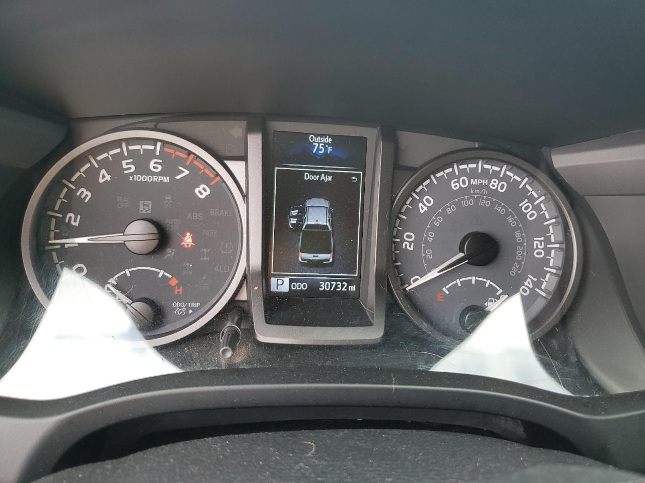 Toyota Tacoma Double Cab Image 12