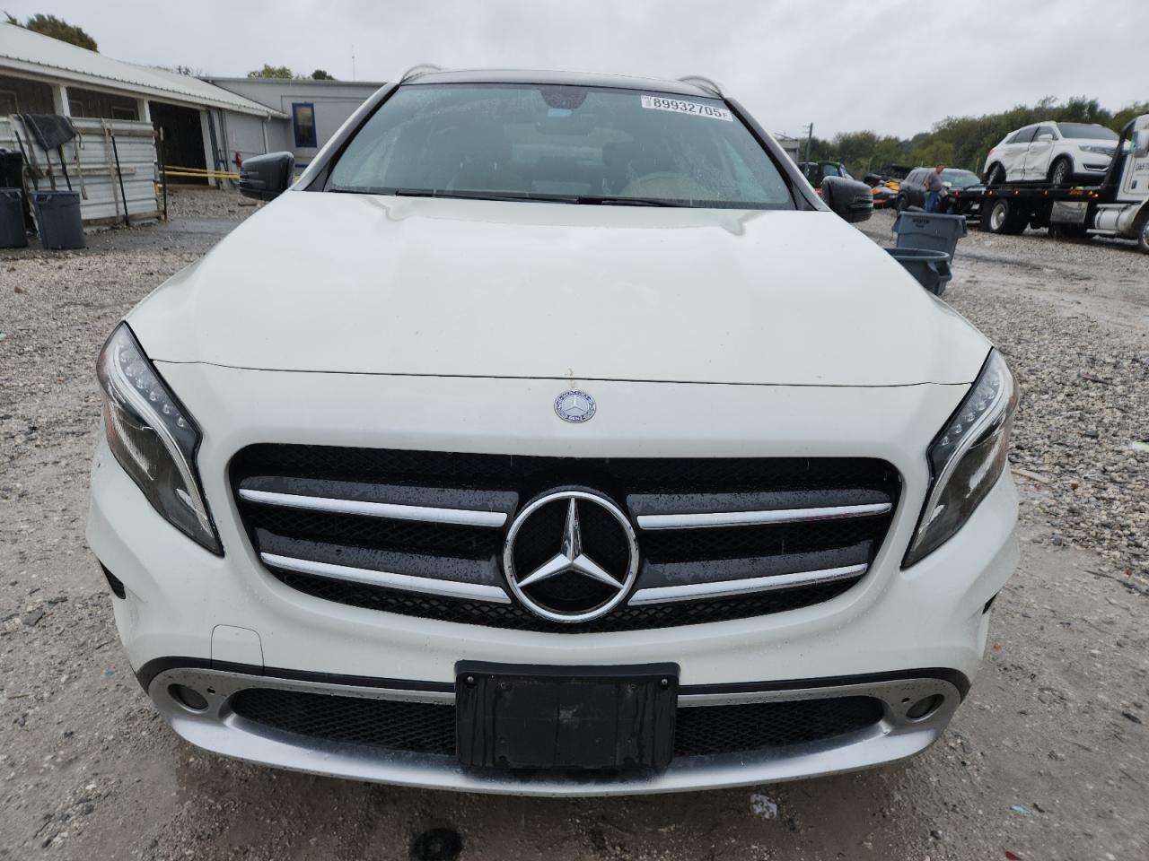 Mercedes-Benz GLA 250 4matic Image 4