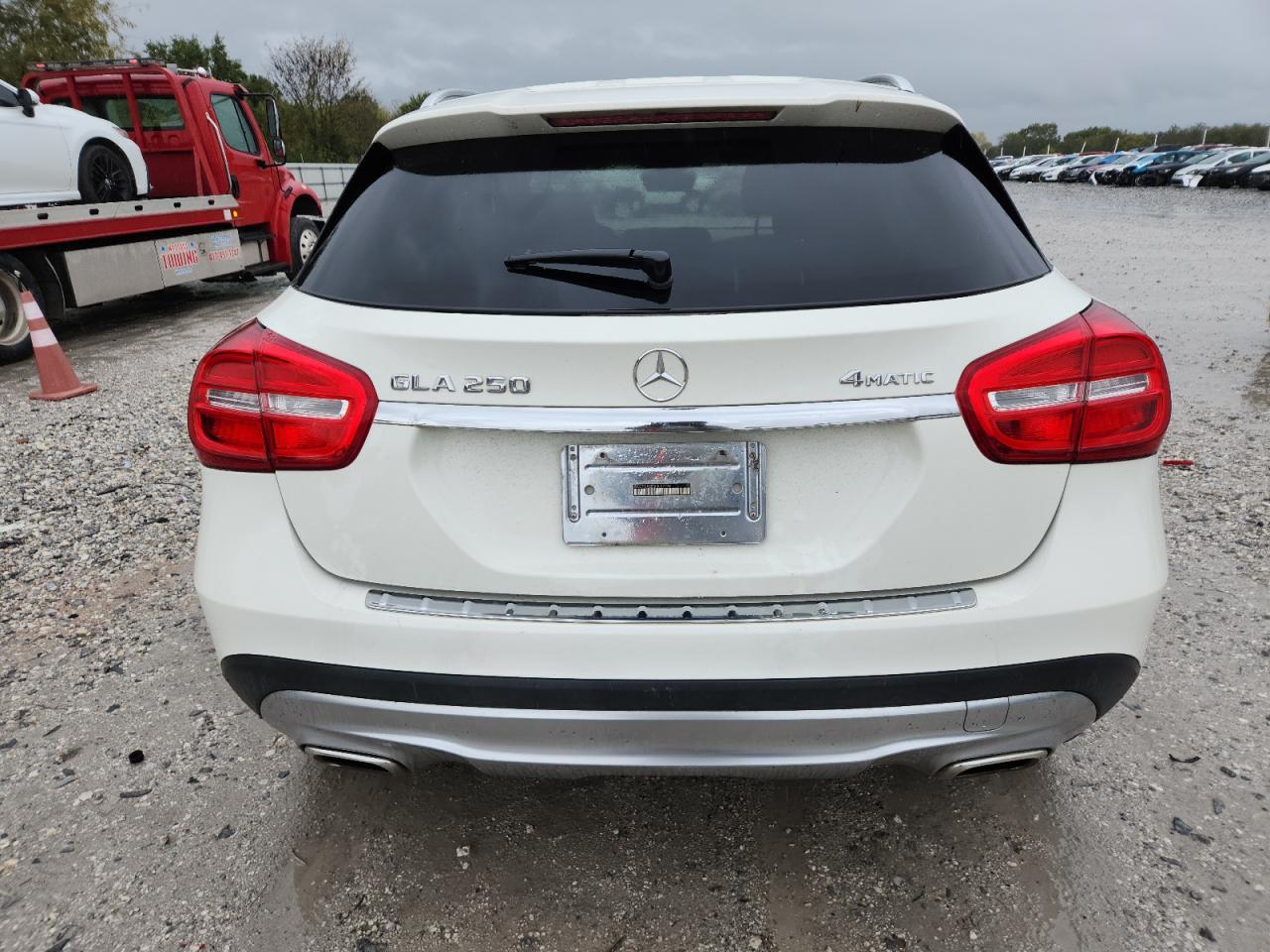 Mercedes-Benz GLA 250 4matic Image 2