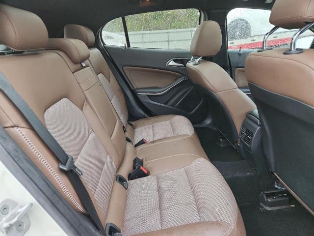 Mercedes-Benz GLA 250 4matic Image 7