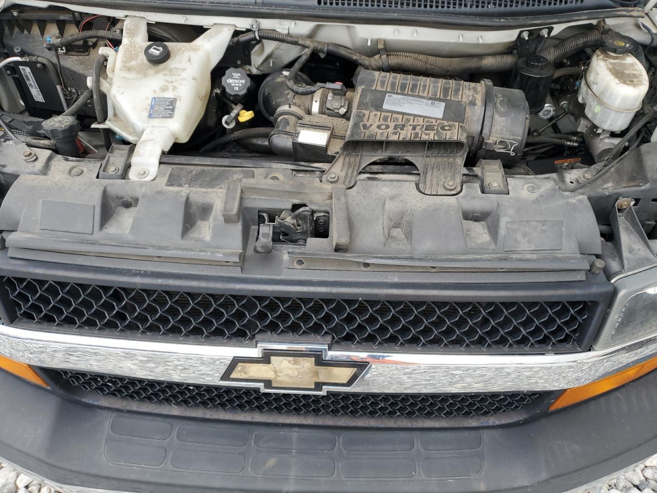 Chevrolet Express Image 3