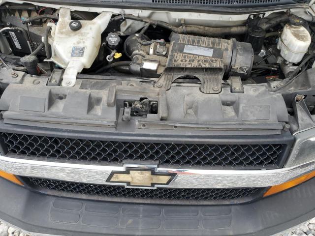 Chevrolet Express Image 3