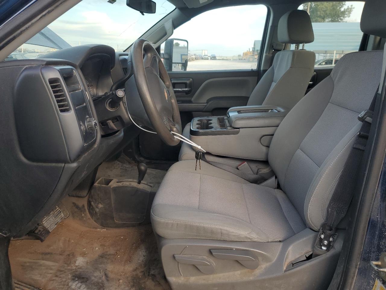 Chevrolet Silverado K1500 Image 7