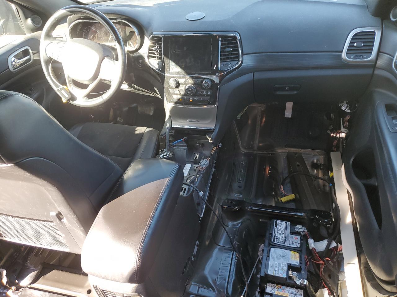 Jeep Grand Cherokee Laredo Image 3