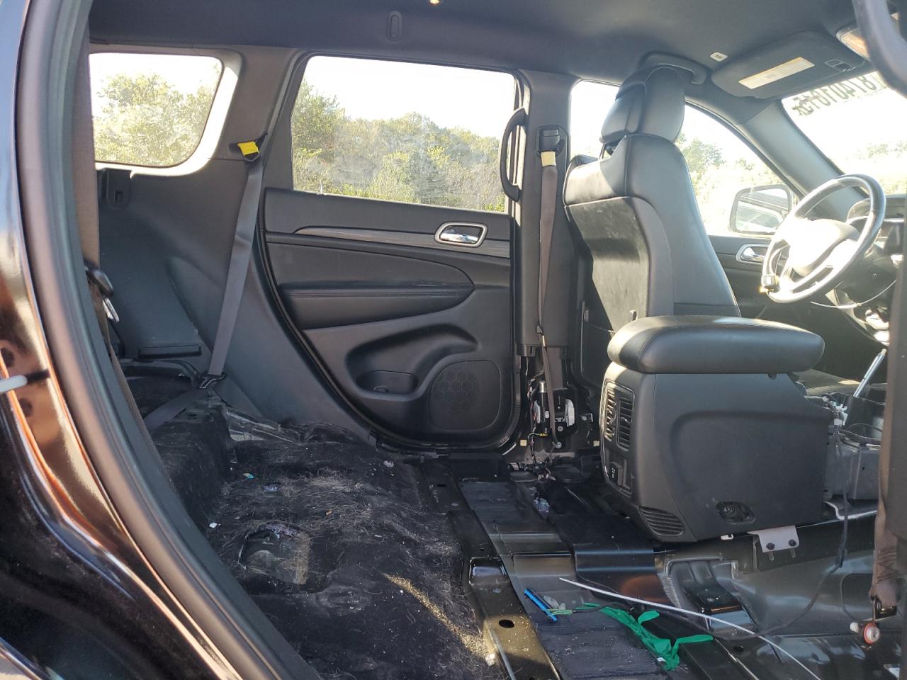 Jeep Grand Cherokee Laredo Image 11