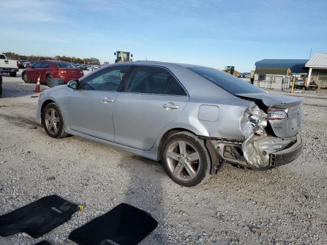 Toyota Camry L Image 2