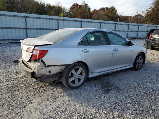 Toyota Camry L Image 3