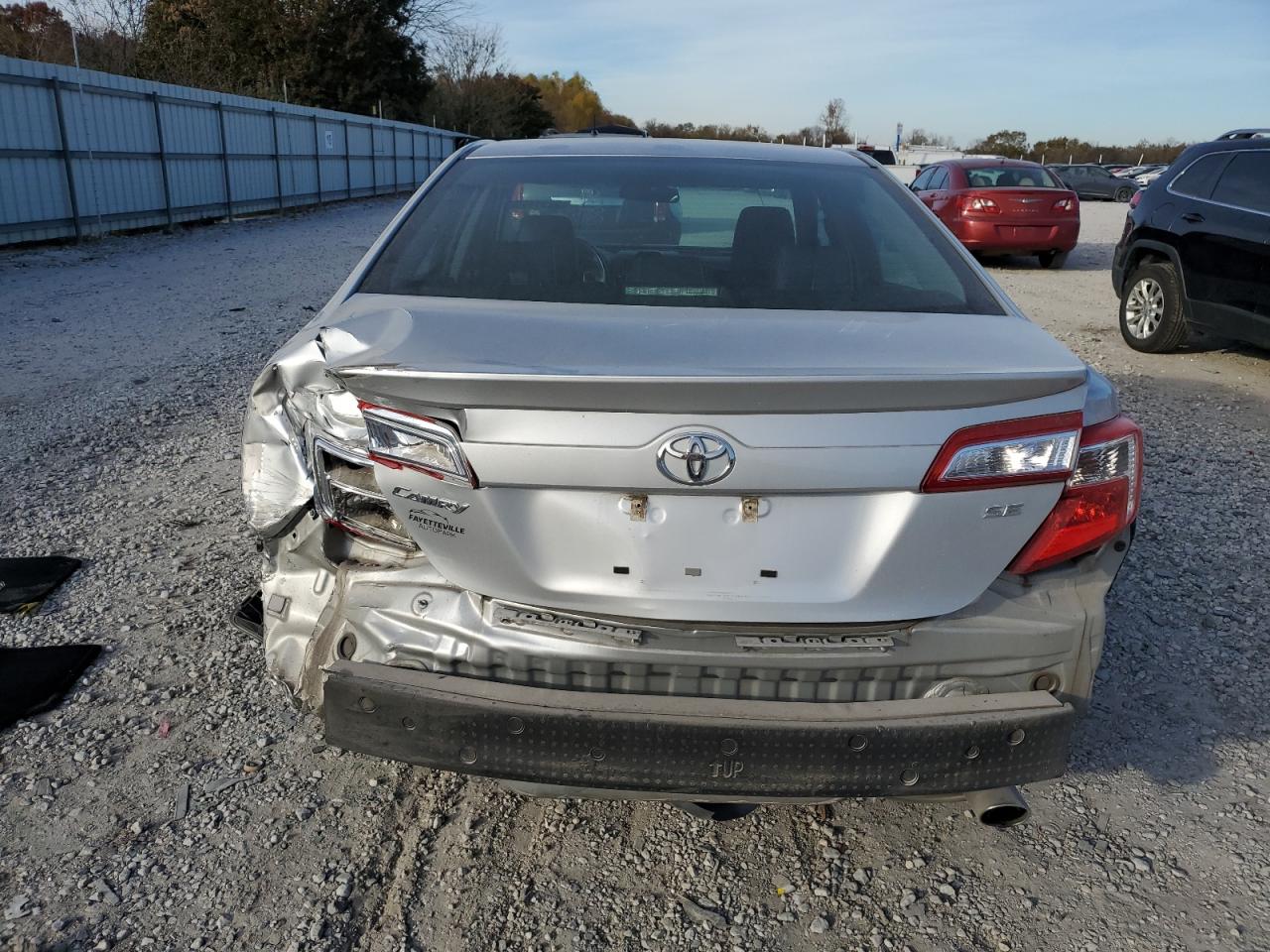 Toyota Camry L Image 6