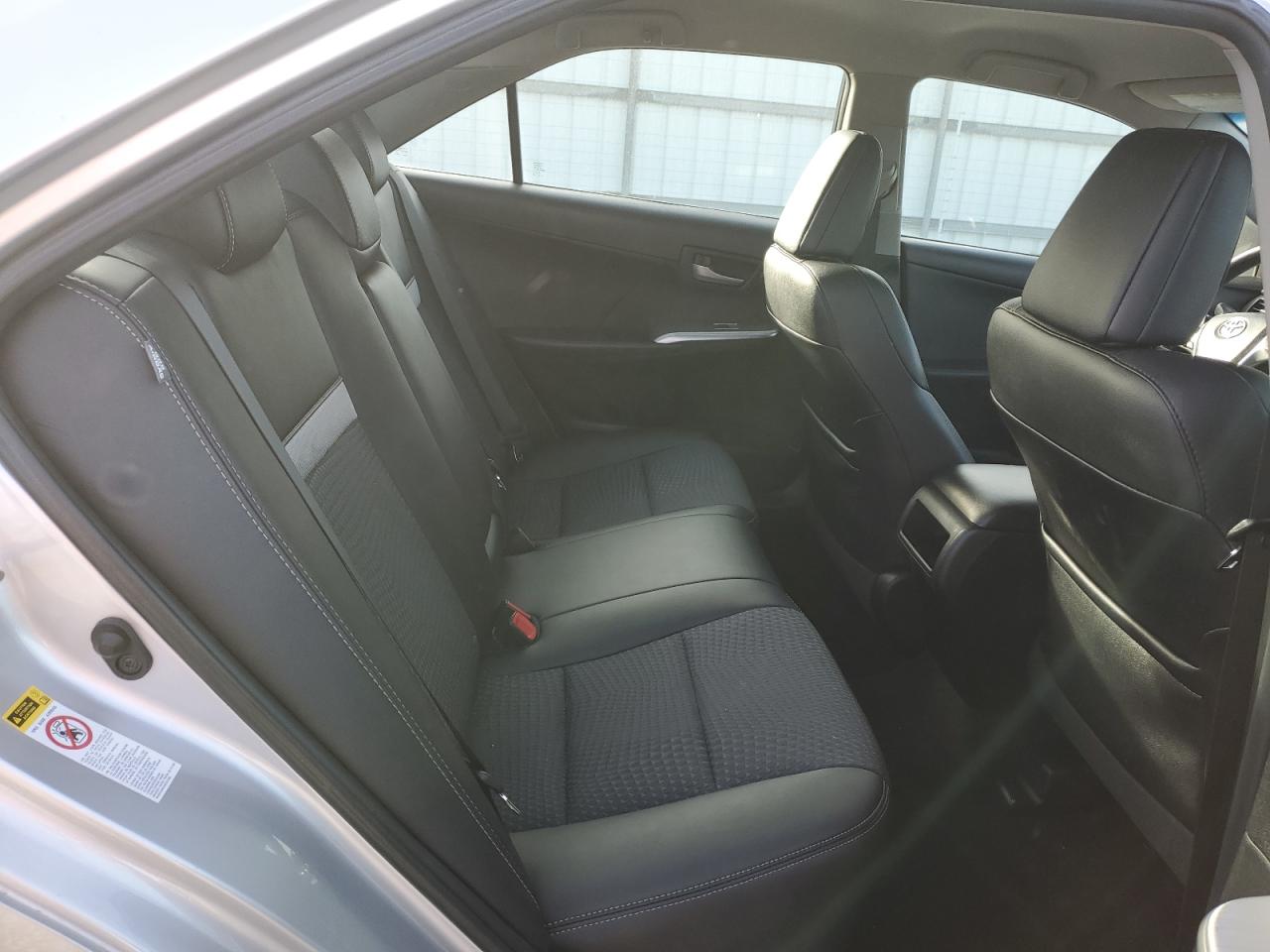 Toyota Camry L Image 5