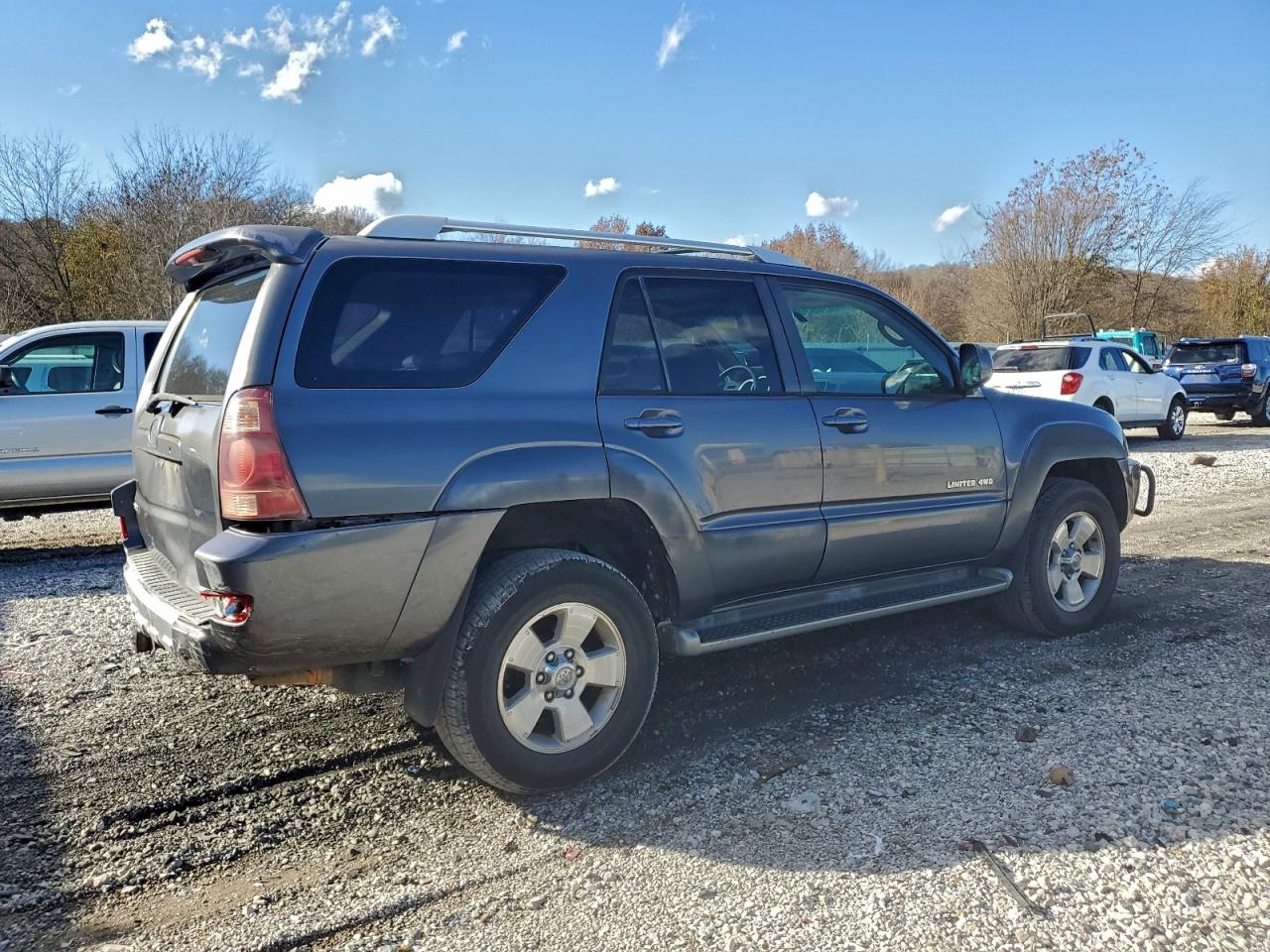 Toyota 4Runner Limited Image 2