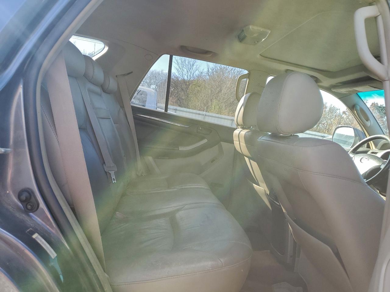 Toyota 4Runner Limited Image 7