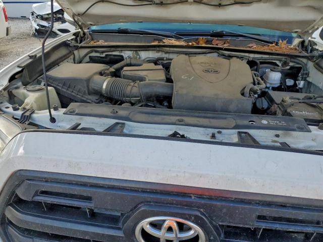 Toyota Tacoma Double Cab Image 9