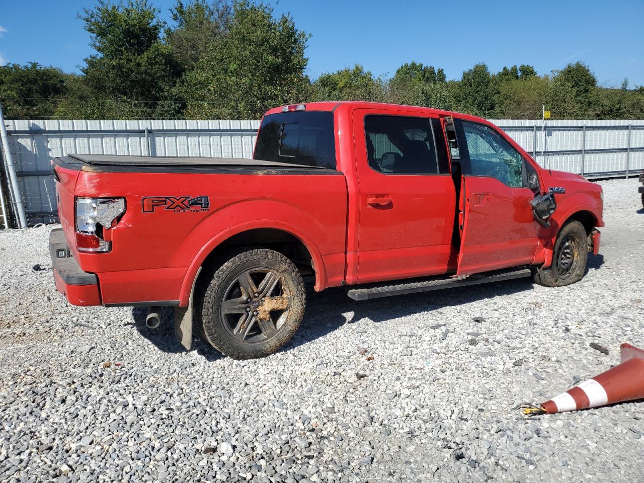 Ford F-150 Supercrew Image 8