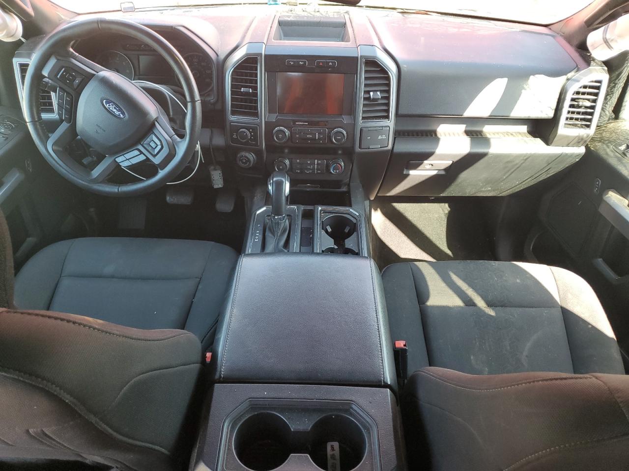 Ford F-150 Supercrew Image 4