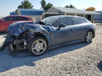  Salvage Porsche Panamera