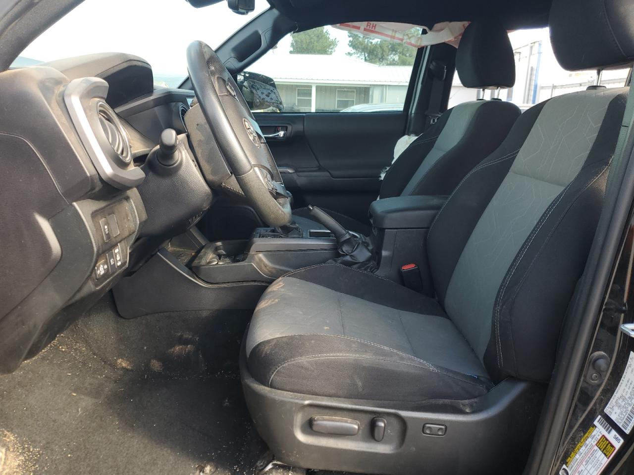 Toyota Tacoma Double Cab Image 7