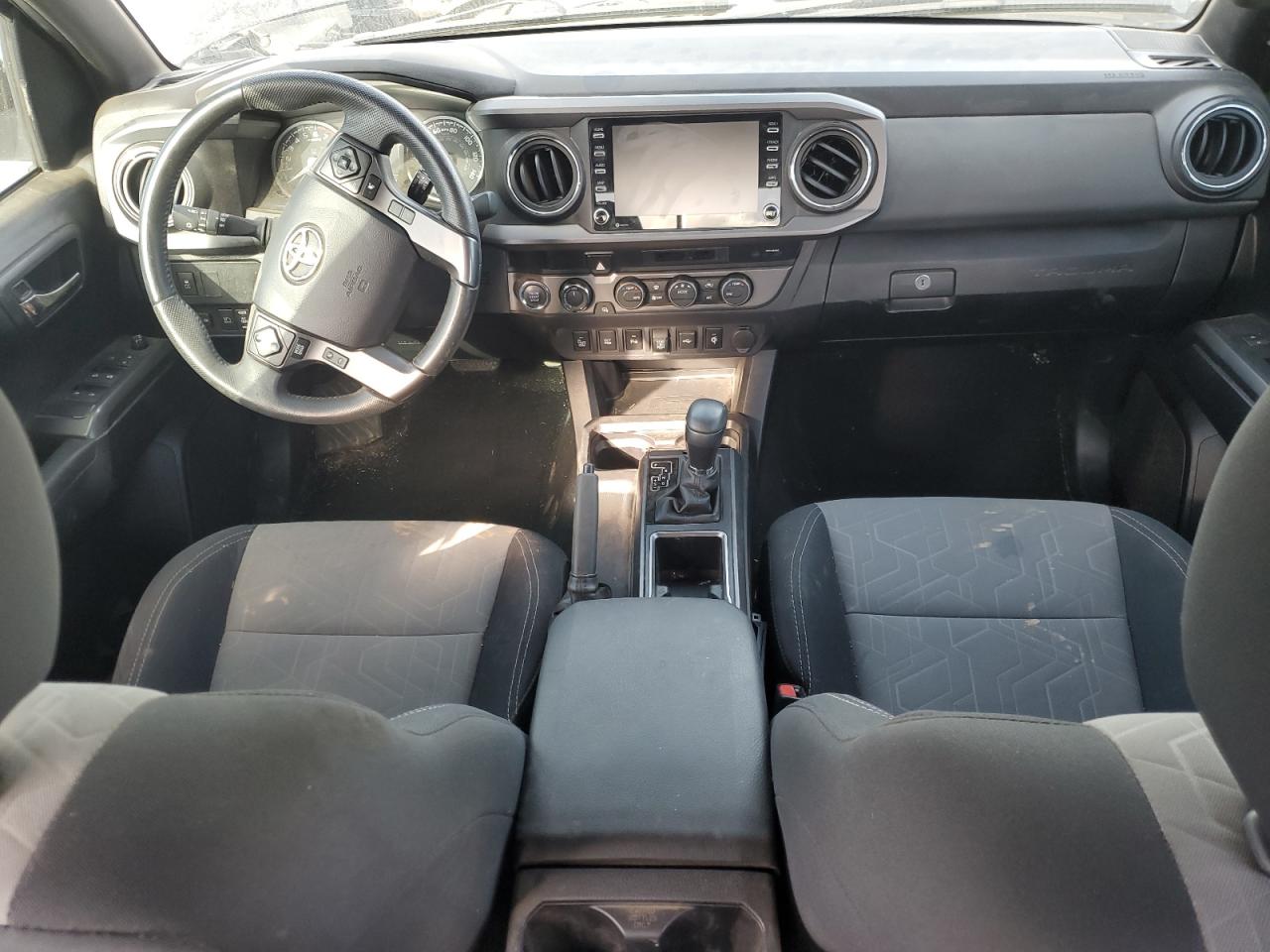 Toyota Tacoma Double Cab Image 6