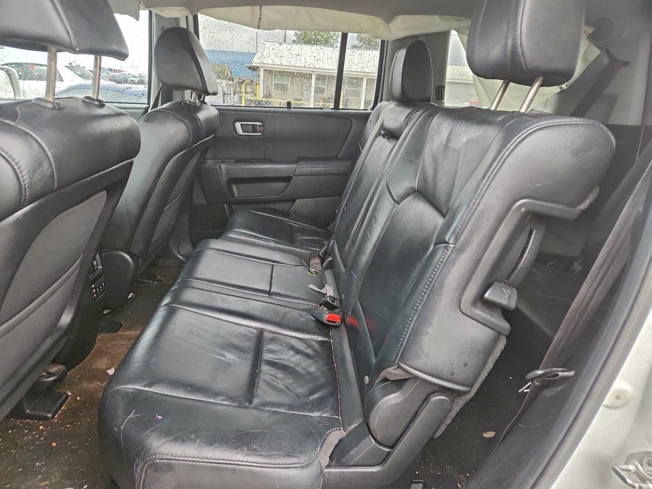 Honda Pilot Touring Image 12