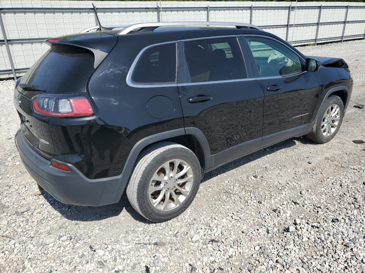 Jeep Grand Cherokee Latitude Image 3