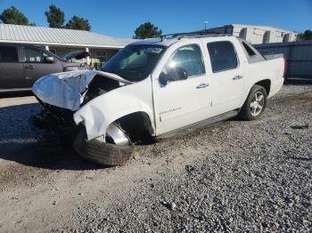  Salvage Chevrolet Avalanche