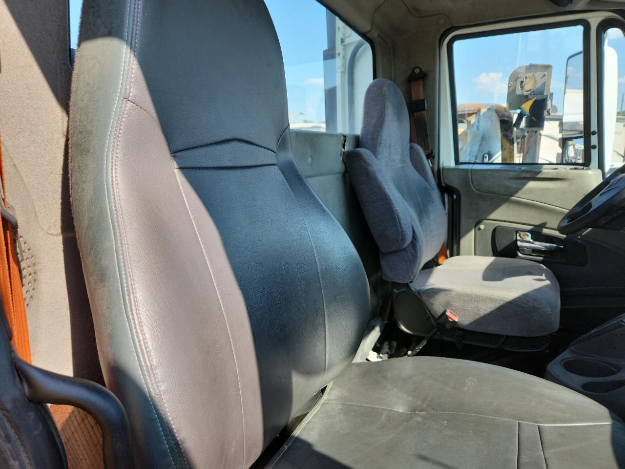 International Prostar Image 9