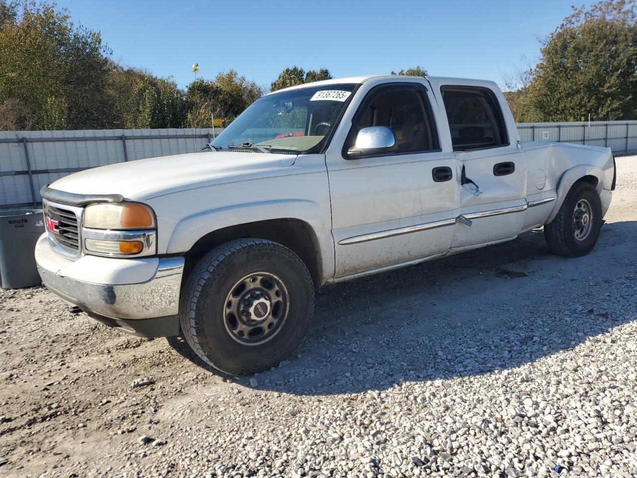 GMC Sierra C1500 Heavy Duty Image 1