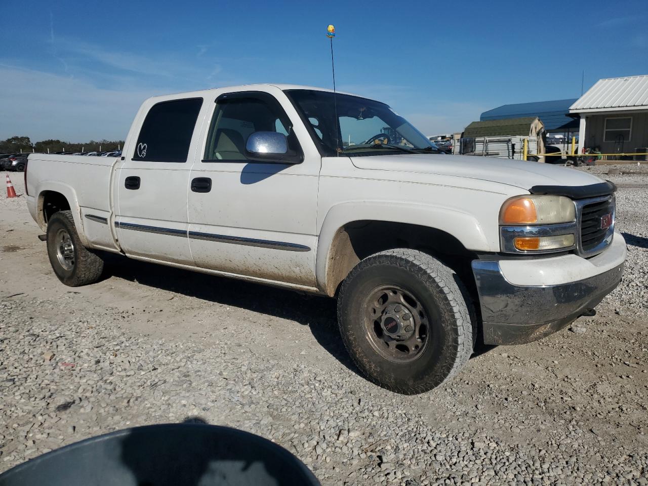 GMC Sierra C1500 Heavy Duty Image 2