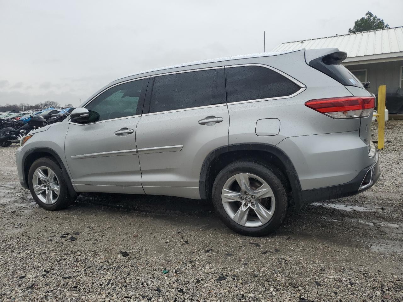 Toyota Highlander Limited Image 6
