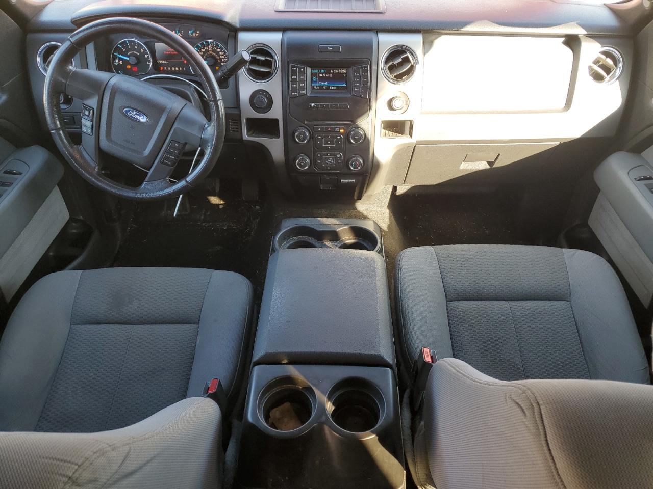 Ford F-150 Supercrew Image 4