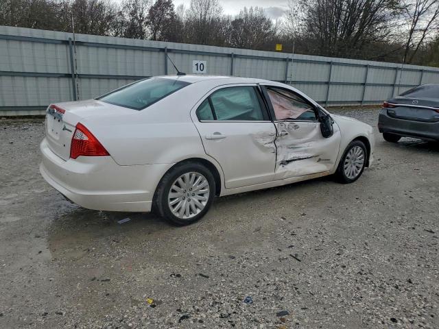 Ford Fusion Hybrid Image 12