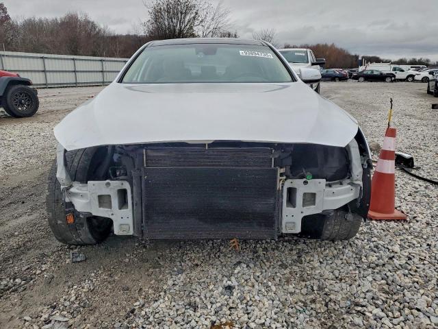 Hyundai Genesis 3.8l Image 12