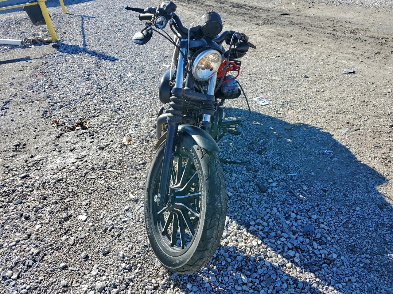 Harley-Davidson Xl Iron 883 Image 2