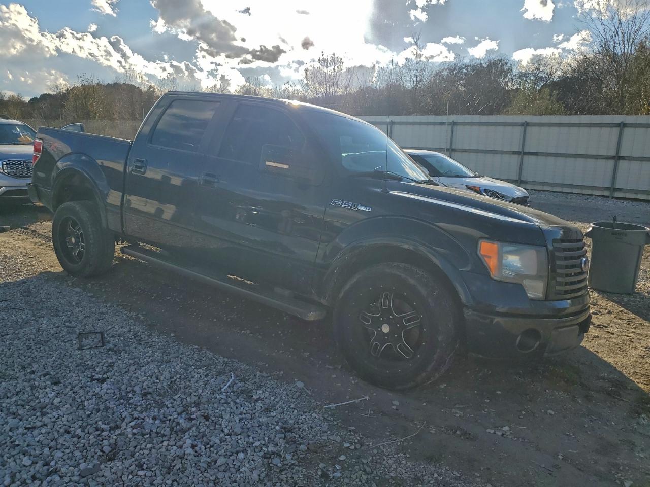 Ford F-150 Supercrew Image 10