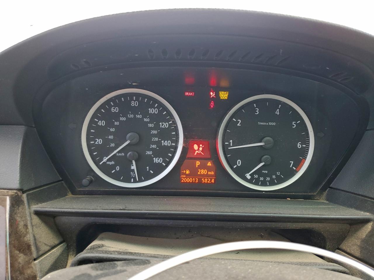 BMW 5 Series I Image 9