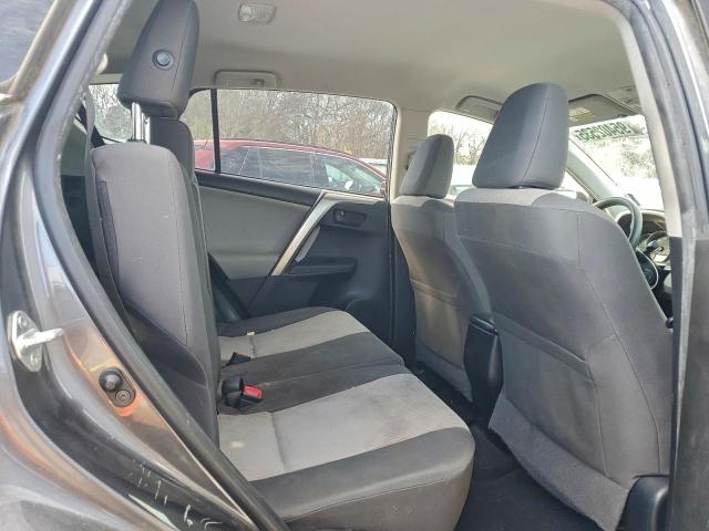 Toyota RAV4 Le Image 11