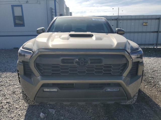 Toyota Tacoma Double Cab Image 5