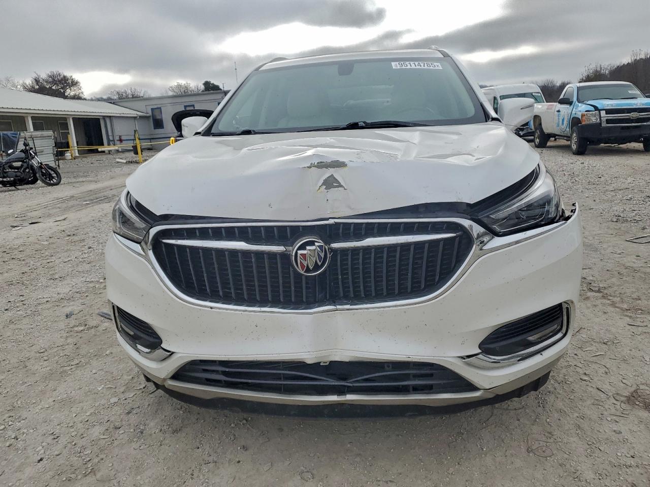 Buick Enclave Essence Image 10