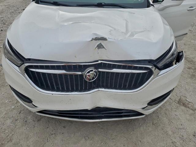 Buick Enclave Essence Image 2