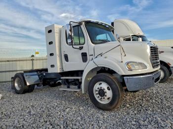  Salvage Freightliner M2 112 Med