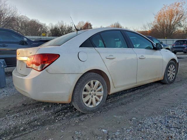 Chevrolet Cruze Lt Image 12